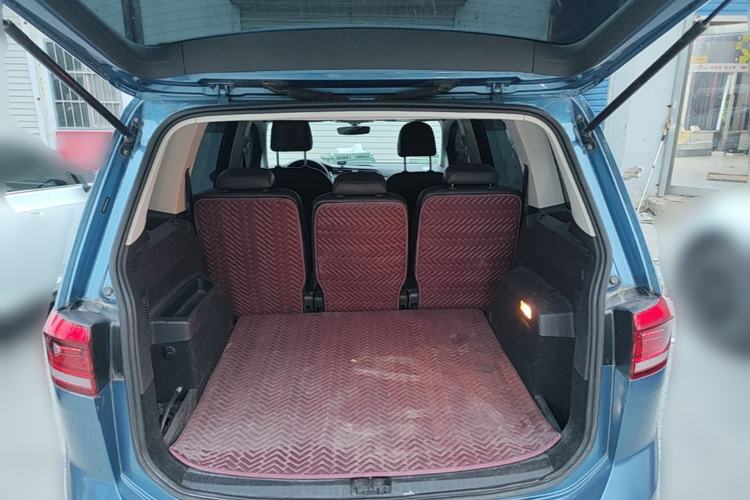 Used Volkswagen Touran 2016 Volkswagen Touran L 280TSI DSG Comfort Edition Trunk