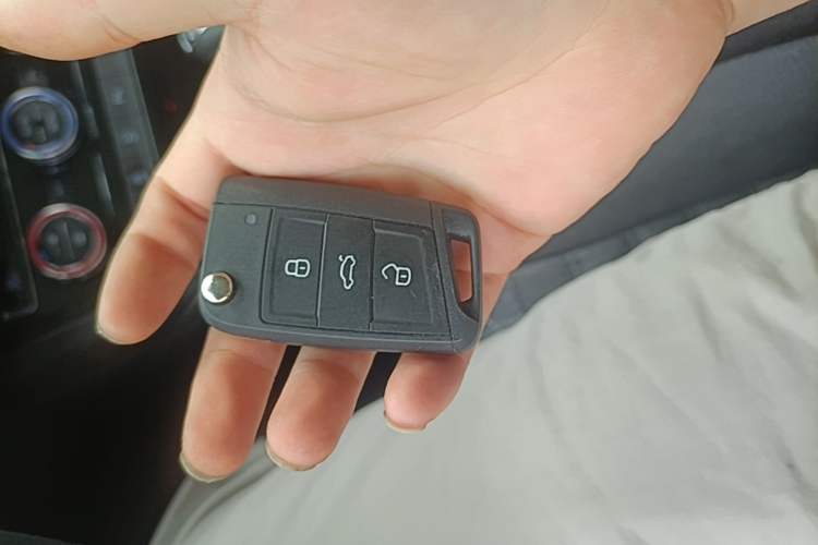 Used Volkswagen Touran 2016 Volkswagen Touran L 280TSI DSG Comfort Edition Vehicle Key