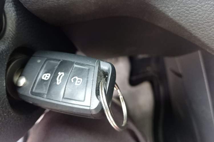 Used Volkswagen Touran 2016 Volkswagen Touran L 280TSI DSG Comfort Edition Vehicle Key