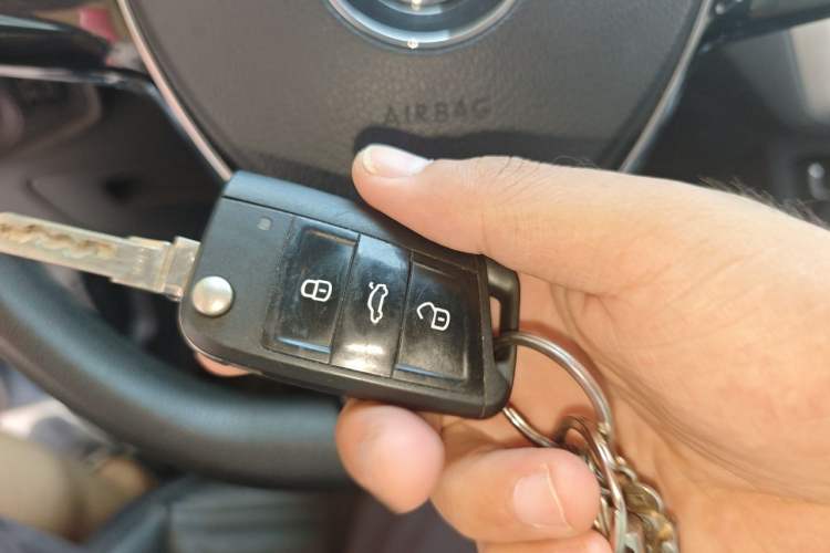 Used Volkswagen Touran 2016 Volkswagen Touran L 280TSI DSG Comfort Edition Vehicle Key