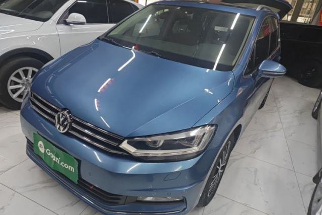 Ojetý Volkswagen Touran 2016 Volkswagen Touran L 280TSI DSG Luxury Edition