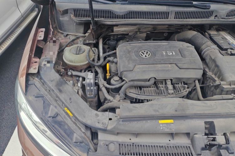 Used Volkswagen Touran 2016 Volkswagen Touran L 330TSI DSG Luxury Edition Engine Bay Right