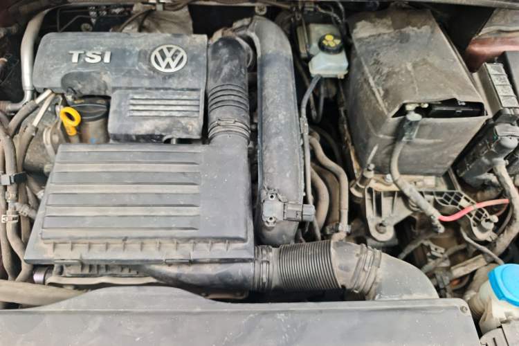 Used Volkswagen Touran 2016 Volkswagen Touran L 280TSI Manual Comfort Edition Engine Bay