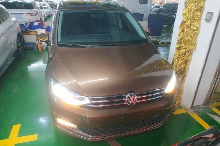Used Volkswagen Touran 2016 Volkswagen Touran L 280TSI DSG Luxury Edition Front