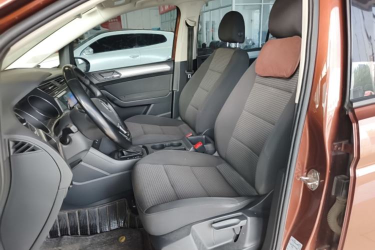 Used Volkswagen Touran 2016 Touran L 280TSI DSG Style Edition Left Front Seat