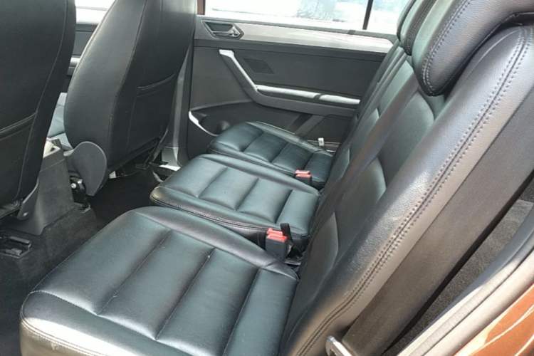 Used Volkswagen Touran 2016 Touran L 280TSI DSG Style Edition Left Rear Seat