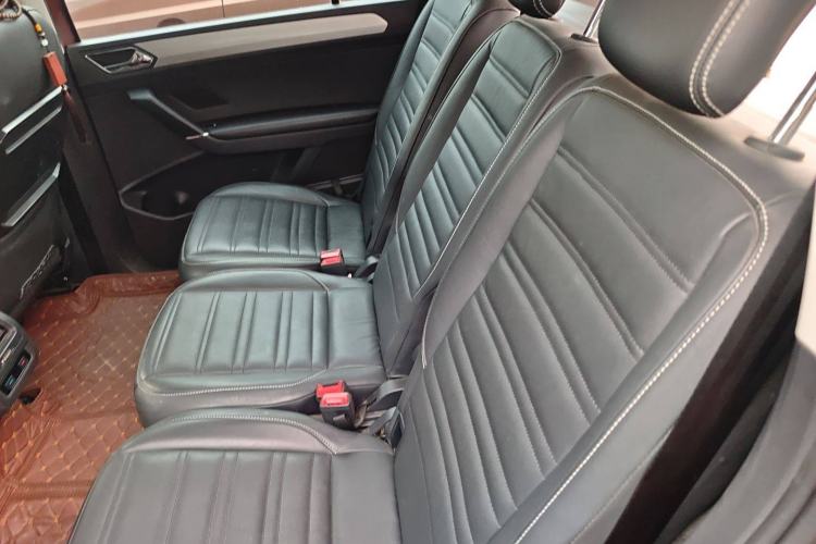 Used Volkswagen Touran 2016 Volkswagen Touran L 280TSI Manual Comfort Edition Left Rear Seat