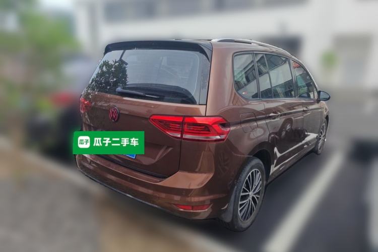 Used Volkswagen Touran 2016 Volkswagen Touran L 330TSI DSG Luxury Edition Rear Right 45 Deg