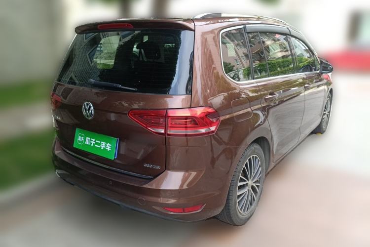 Used Volkswagen Touran 2016 Volkswagen Touran L 330TSI DSG Luxury Edition Rear Right 45 Deg