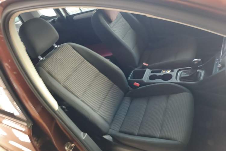 Used Volkswagen Touran 2016 Touran L 280TSI DSG Style Edition Right Front Seat