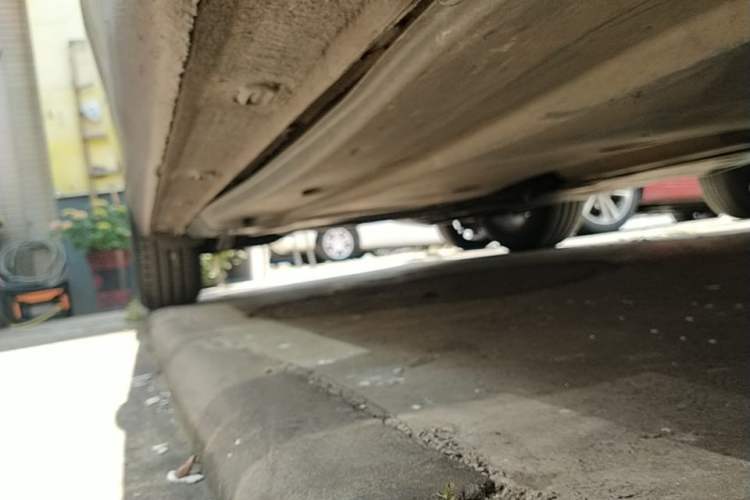 Used Volkswagen Touran 2016 Touran L 280TSI DSG Style Edition Right Side Sill