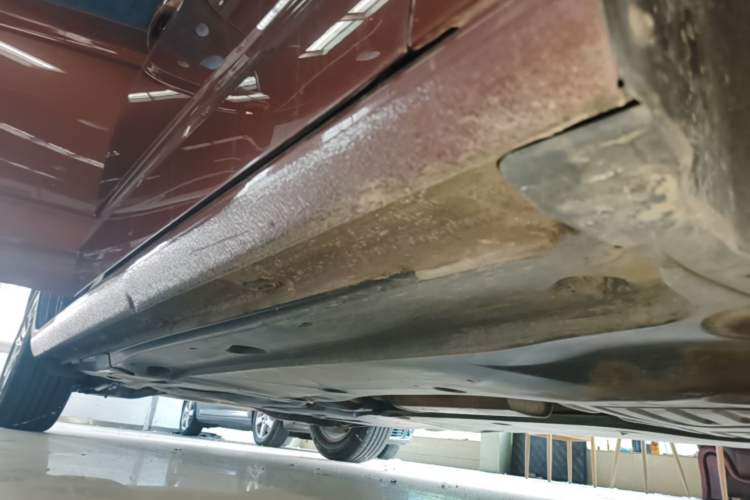 Used Volkswagen Touran 2016 Touran L 280TSI DSG Style Edition Right Side Sill
