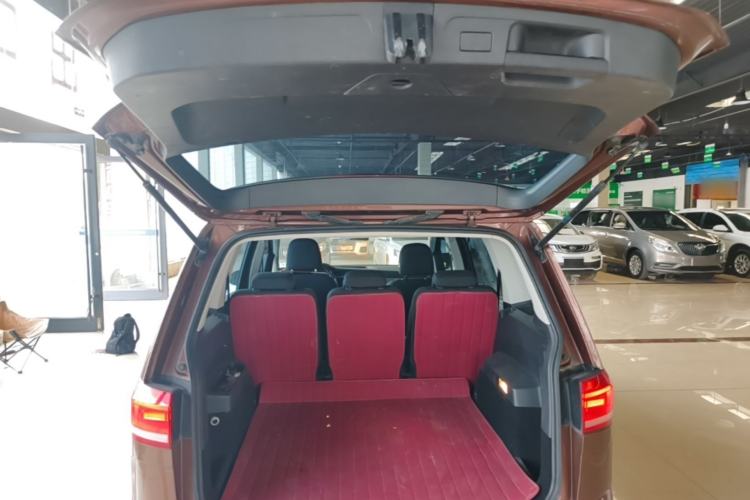 Used Volkswagen Touran 2016 Touran L 280TSI DSG Style Edition Trunk