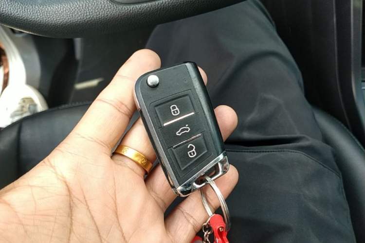 Used Volkswagen Touran 2016 Touran L 280TSI DSG Style Edition Vehicle Key