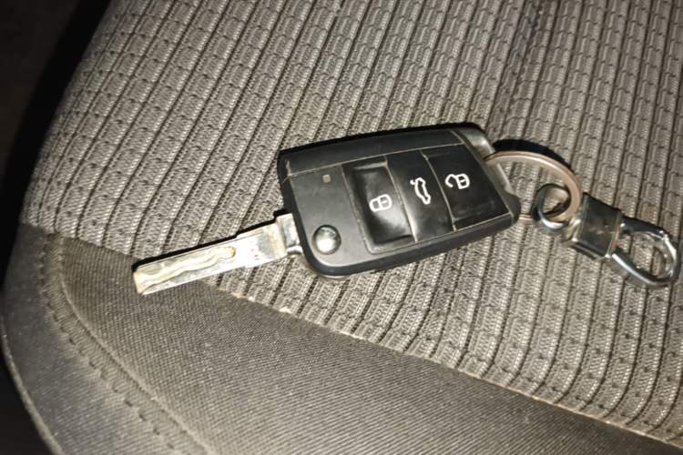Used Volkswagen Touran 2016 Touran L 280TSI DSG Style Edition Vehicle Key