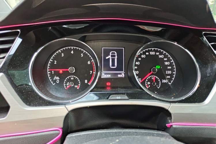 Used Volkswagen Touran 2016 Volkswagen Touran L 280TSI DSG Comfort Edition Instrument Cluster