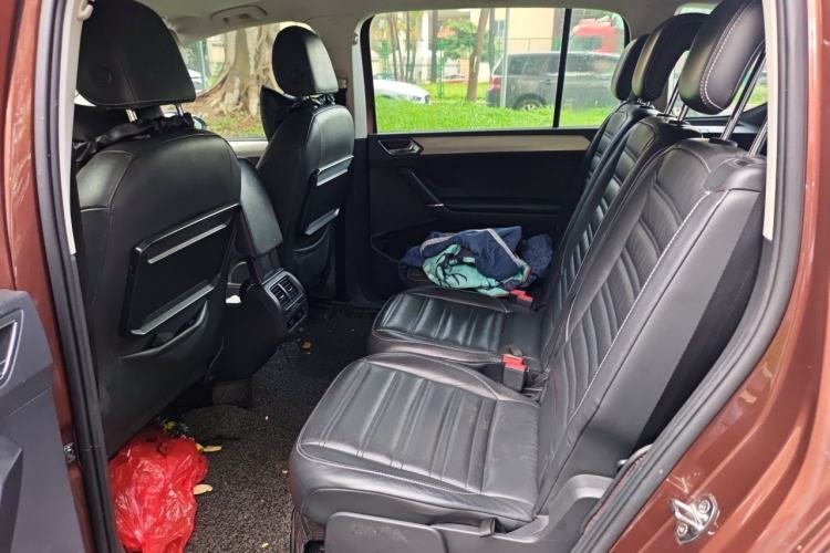 Used Volkswagen Touran 2016 Volkswagen Touran L 280TSI DSG Comfort Edition Left Rear Seat