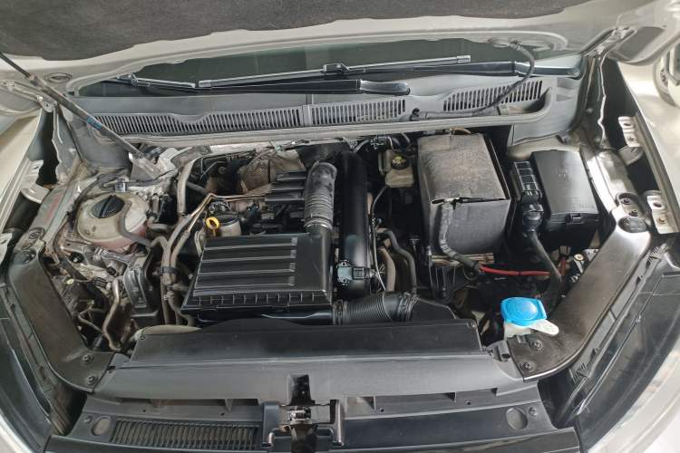 Used Volkswagen Touran 2016 Touran L 280TSI DSG Style Edition Engine Bay