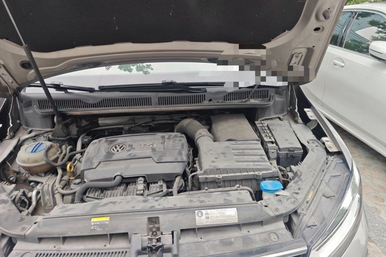 Used Volkswagen Touran 2016 Volkswagen Touran L 330TSI DSG Luxury Edition Engine Bay Left