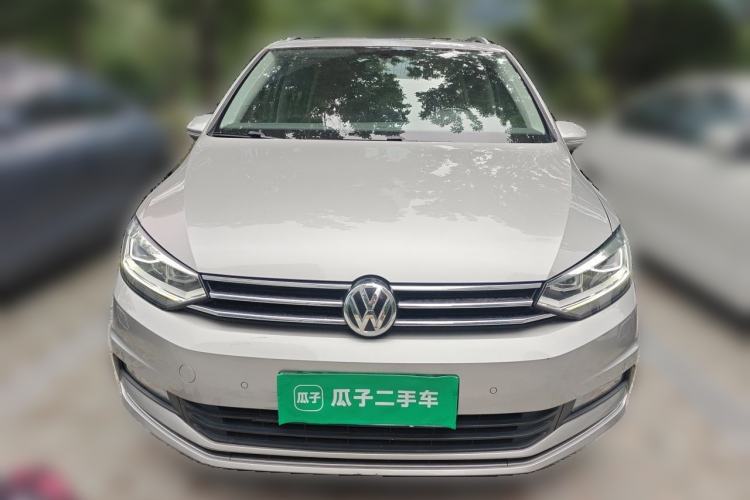 Used Volkswagen Touran 2016 Volkswagen Touran L 330TSI DSG Luxury Edition Exterior 1
