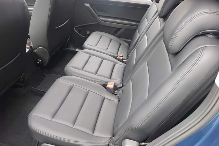 Used Volkswagen Touran 2016 Volkswagen Touran L 280TSI Manual Trend Edition Left Rear Seat