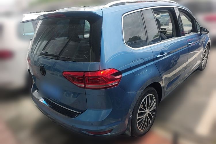 Used Volkswagen Touran 2016 Volkswagen Touran L 280TSI DSG Luxury Edition Rear Right 45 Deg