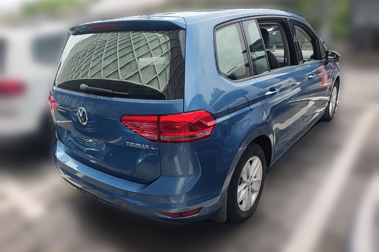 Used Volkswagen Touran 2016 Volkswagen Touran L 280TSI Manual Trend Edition Rear Right 45 Deg