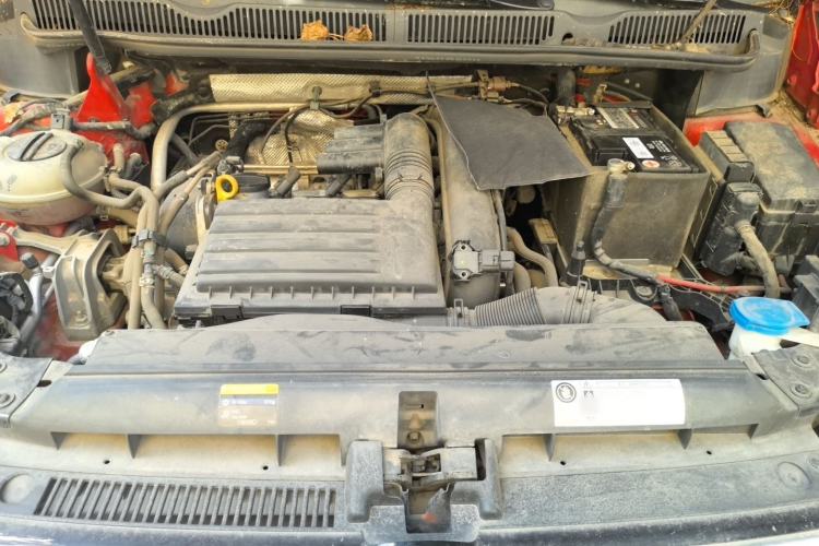 Used Volkswagen Touran 2016 Volkswagen Touran L 280TSI DSG Comfort Edition Engine Bay