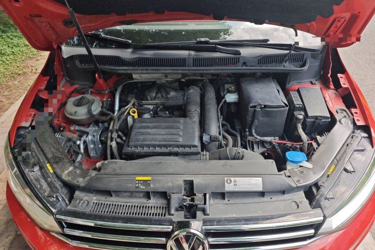 Used Volkswagen Touran 2016 Volkswagen Touran L 280TSI DSG Comfort Edition Engine Bay