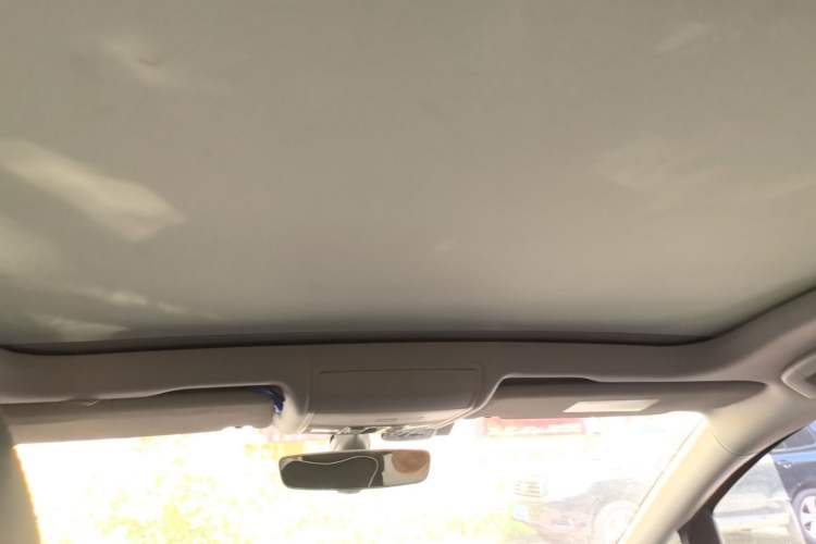 Used Volkswagen Touran 2016 Volkswagen Touran L 280TSI DSG Comfort Edition Headliner