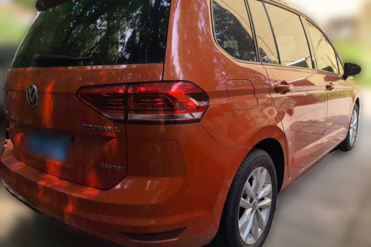 Used Volkswagen Touran 2016 Volkswagen Touran L 280TSI DSG Comfort Edition Rear Right 45 Deg