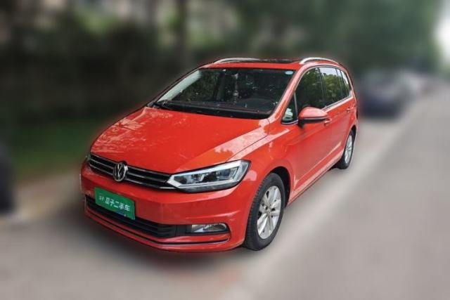 Ojetý Volkswagen Touran 2016 Volkswagen Touran L 280TSI DSG Comfort Edition