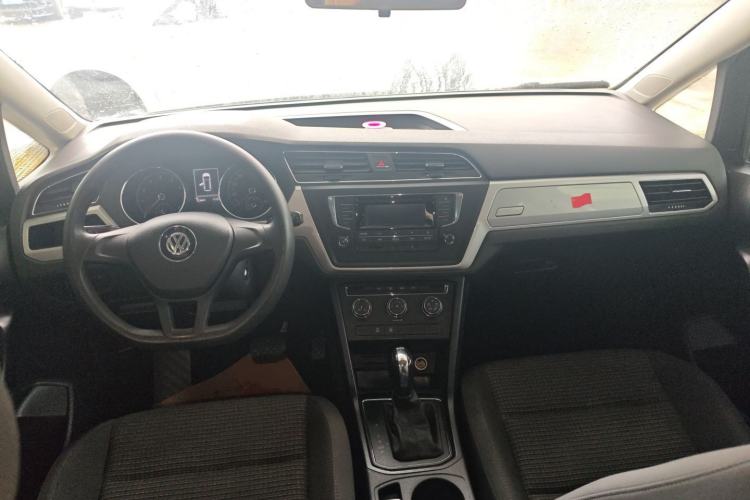Used Volkswagen Touran 2016 Touran L 280TSI DSG Style Edition Center Console