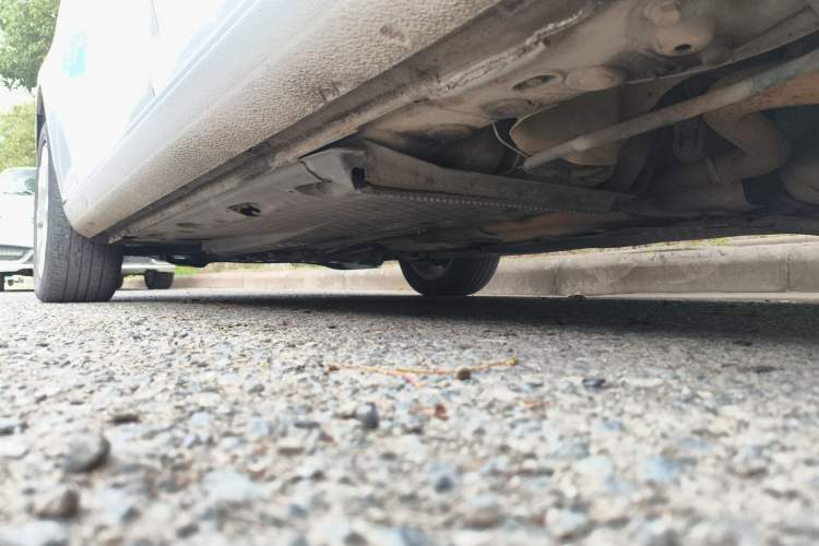 Used Volkswagen Touran  Chassis Rear Left