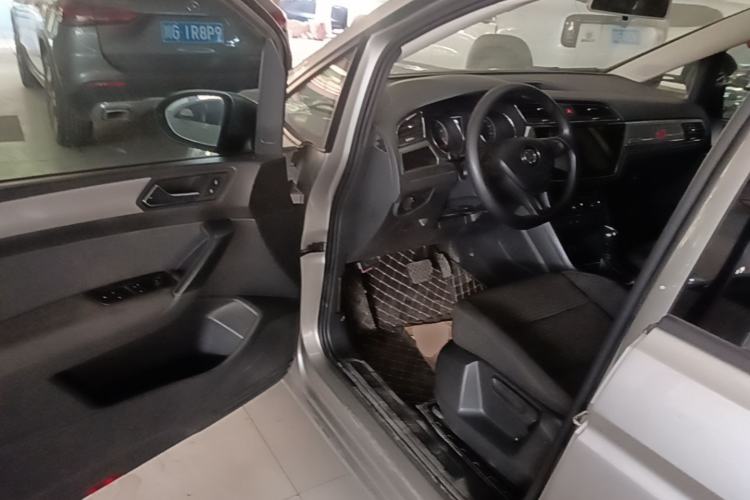 Used Volkswagen Touran 2016 Touran L 280TSI DSG Style Edition Driver Seat