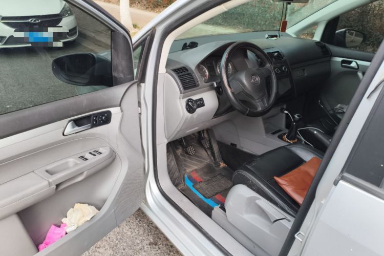 Used Volkswagen Touran  Driver Seat