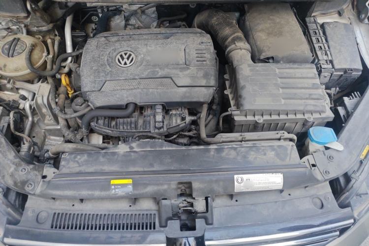 Used Volkswagen Touran 2016 Volkswagen Touran L 330TSI DSG Luxury Edition Engine Bay