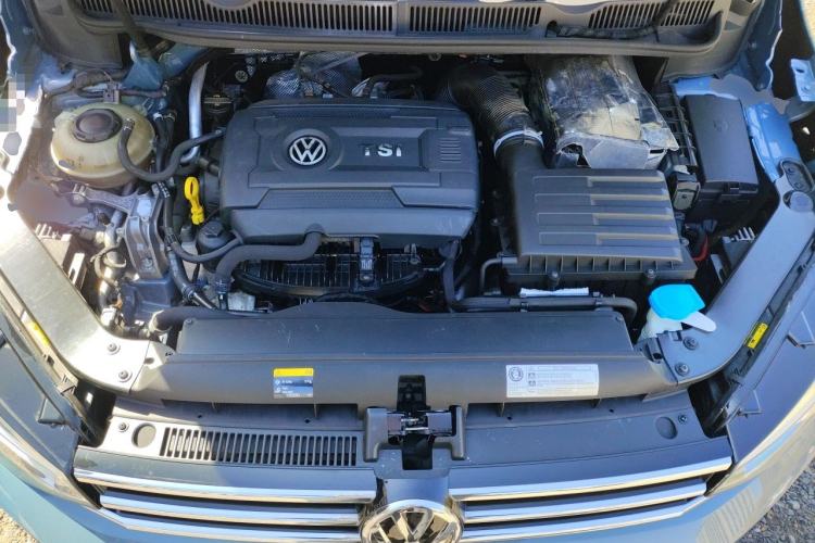 Used Volkswagen Touran 2016 Volkswagen Touran L 330TSI DSG Luxury Edition Engine Bay