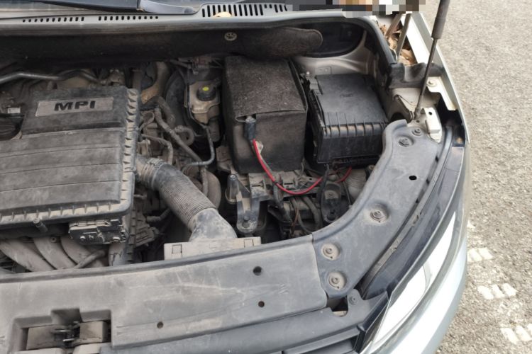 Used Volkswagen Touran  Engine Bay Left