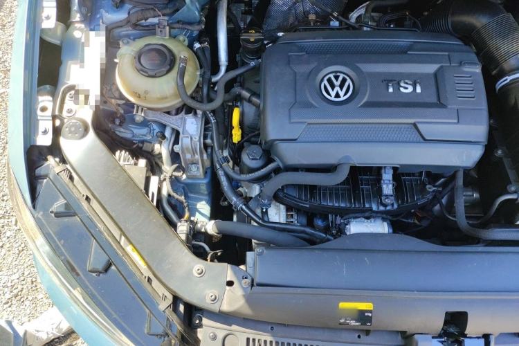 Used Volkswagen Touran 2016 Volkswagen Touran L 330TSI DSG Luxury Edition Engine Bay Right