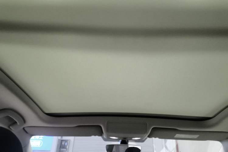 Used Volkswagen Touran 2016 Volkswagen Touran L 280TSI DSG Luxury Edition Headliner