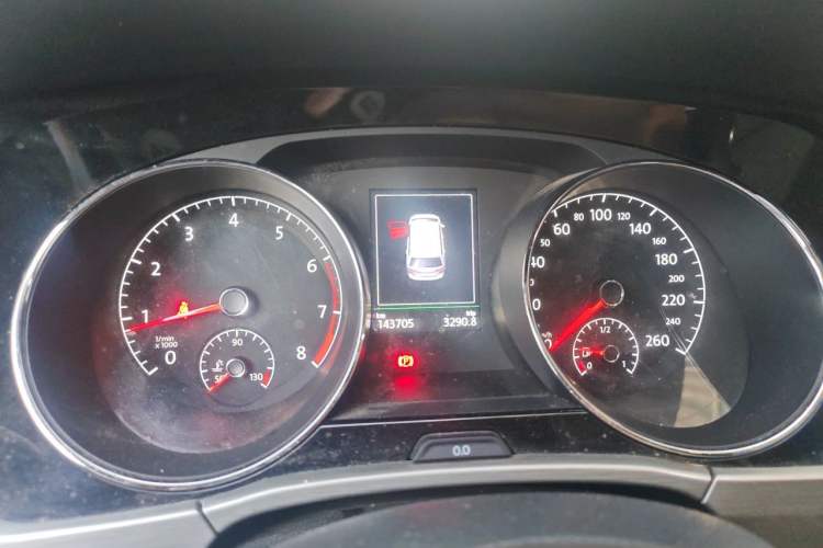Used Volkswagen Touran 2016 Volkswagen Touran L 330TSI DSG Luxury Edition Instrument Cluster