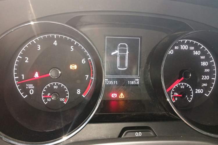 Used Volkswagen Touran 2016 Touran L 280TSI DSG Style Edition Instrument Cluster