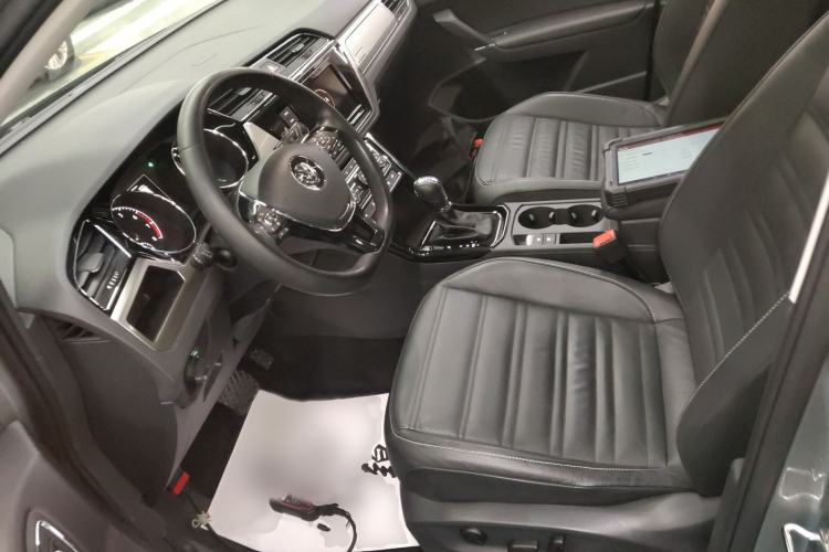 Used Volkswagen Touran 2016 Volkswagen Touran L 330TSI DSG Luxury Edition Left Front Seat