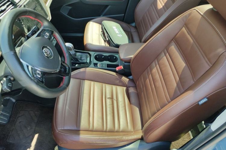 Used Volkswagen Touran 2016 Volkswagen Touran L 330TSI DSG Luxury Edition Left Front Seat