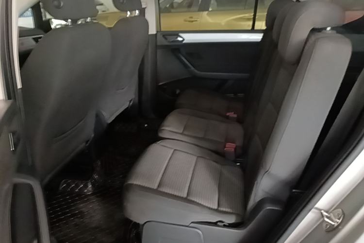 Used Volkswagen Touran 2016 Touran L 280TSI DSG Style Edition Left Rear Seat
