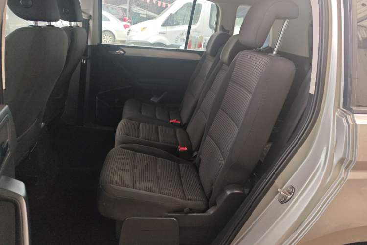 Used Volkswagen Touran 2016 Touran L 280TSI DSG Style Edition Left Rear Seat