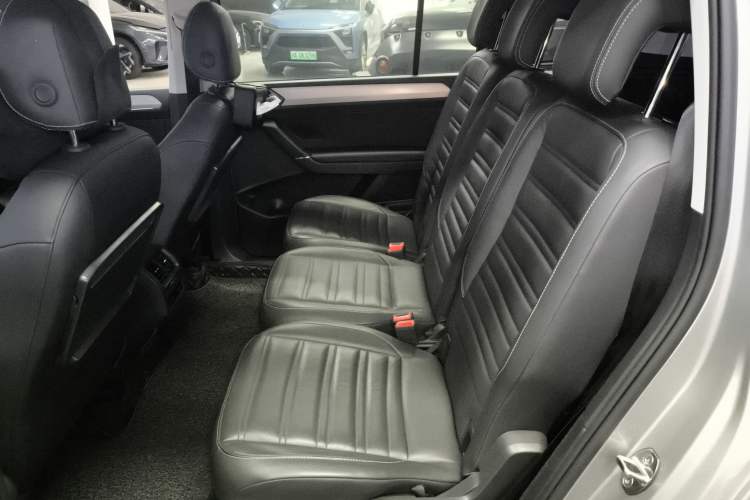 Used Volkswagen Touran 2016 Volkswagen Touran L 280TSI DSG Luxury Edition Left Rear Seat