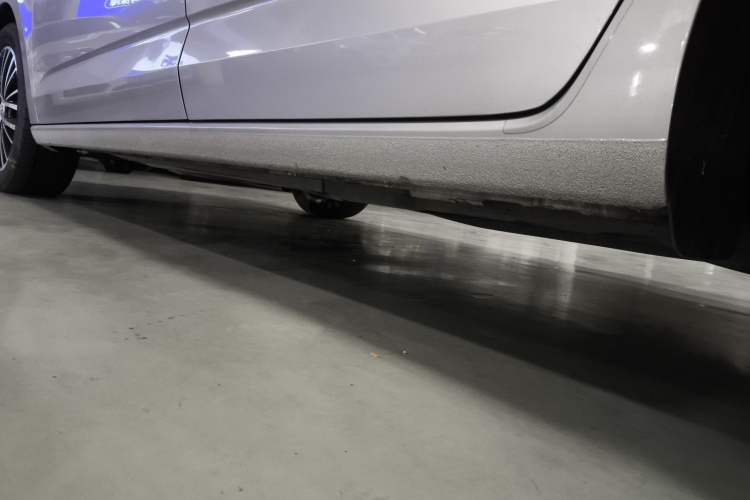 Used Volkswagen Touran 2016 Volkswagen Touran L 280TSI DSG Luxury Edition Left Side Sill