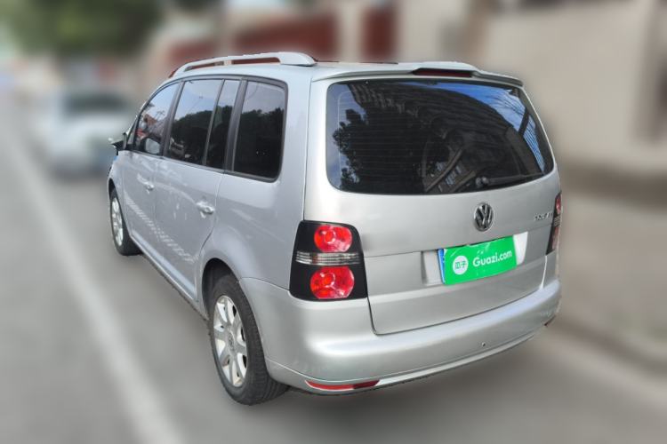 Used Volkswagen Touran  Rear Left 45 Deg